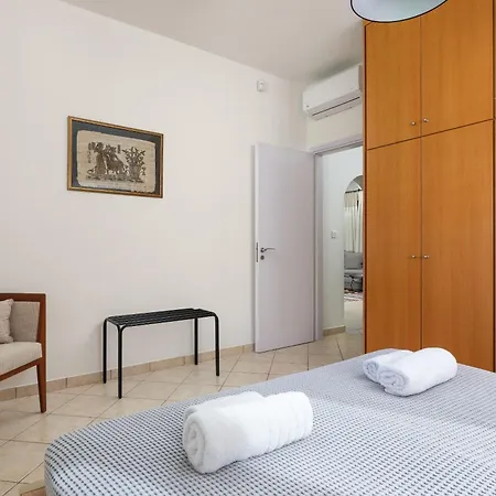 Blue & View فيلة